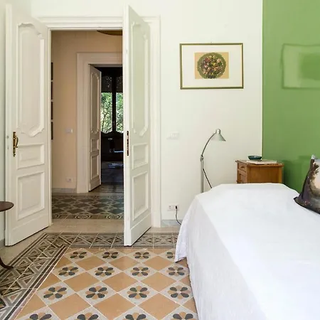 Plum Guide - Green Jay Apartman